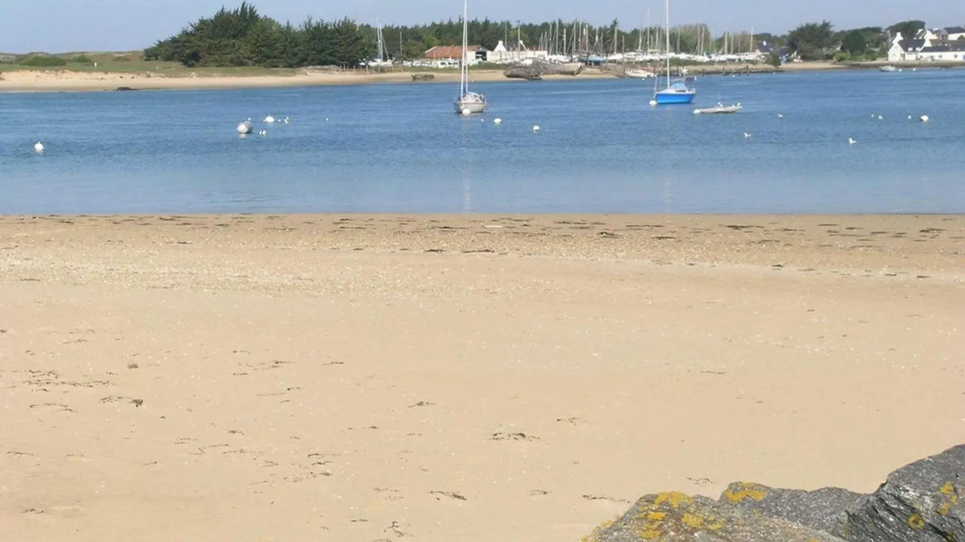 Appartement Moderne A Etel, Proche Plage, 2 Pieces Avec Parking Prive - Fr-1-479-190 0*, Étel
